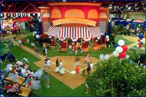 Overview of exhibition floor