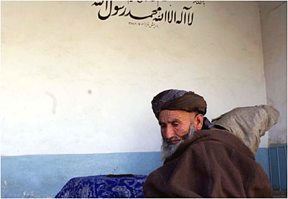 Afghanistan: 2002 in pictures / Photos by Jonathan Wiggs